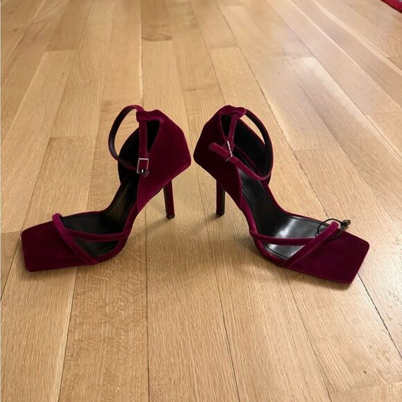 Gorgeous velvet heels from Zara - Picture 6 of 8